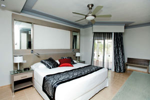 The Junior Suites at the Hotel Riu Palace Macao 